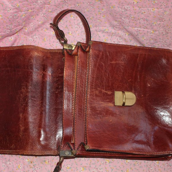 Vintage Italy Leather Cross Body and/or Messenger Bag or Satchel Made In Italy - Picture 9 of 13